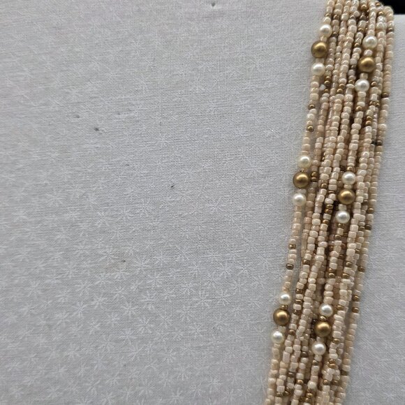 Vintage Multi Strand Seed Pearl & Gold Tone Beaded Necklace With Decorative Clas - Picture 5 of 7